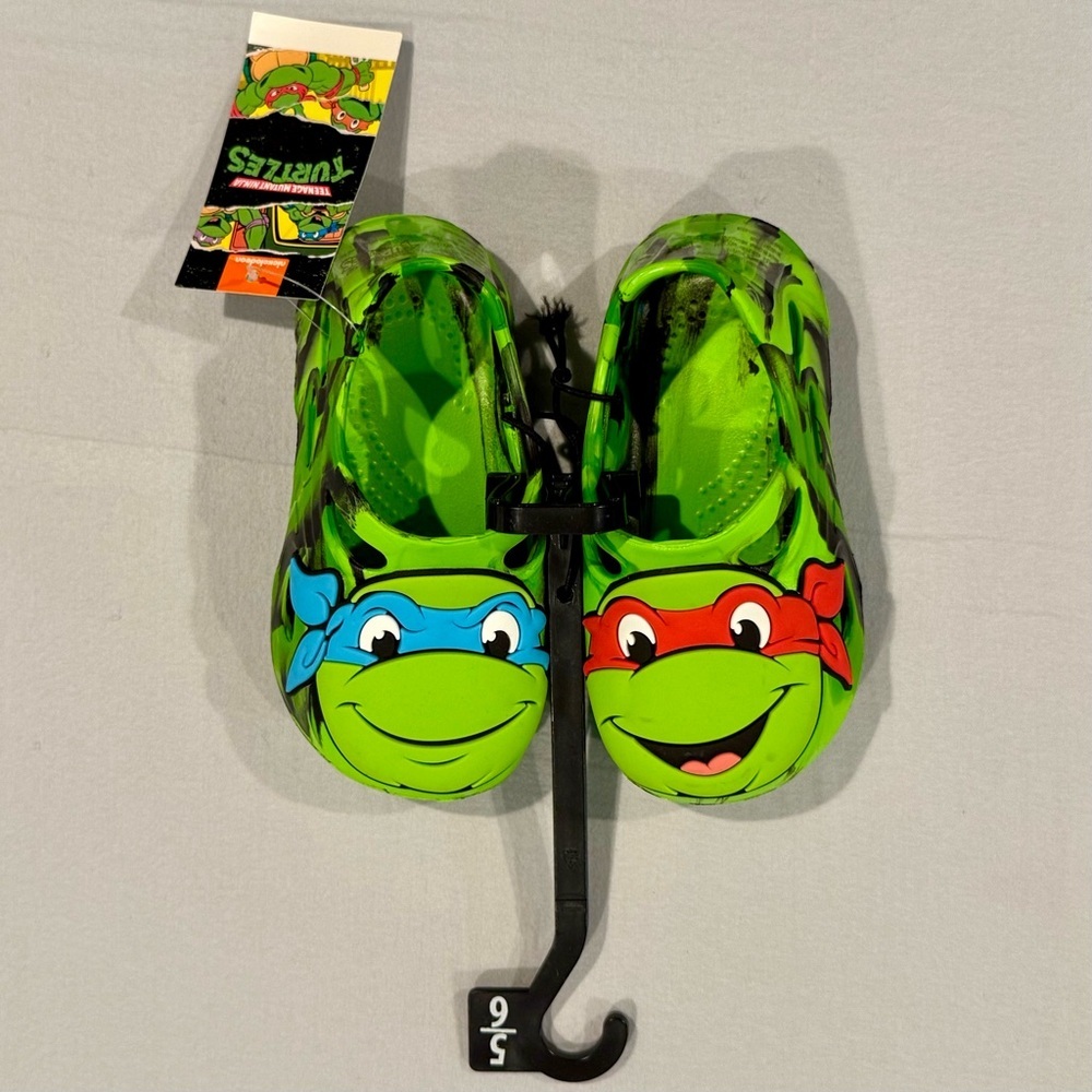 New Teenage Mutant Ninja Turtles Clogs Boys 5-6 Leonardo Raphael Beach Pool TMNT